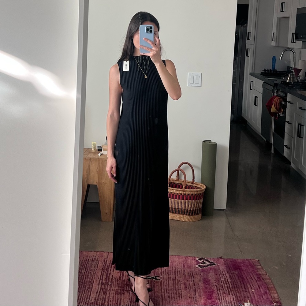 Elegant Black Sleeveless Dress - Aritzia size XXS